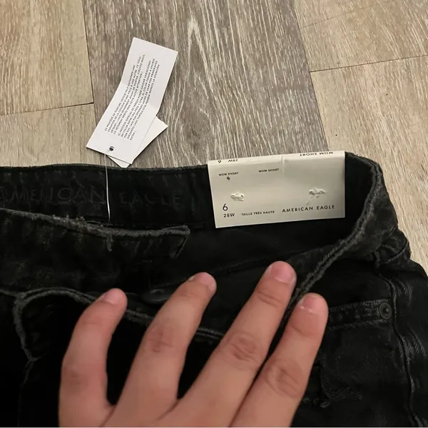 American Eagle Mom Short - Image 2