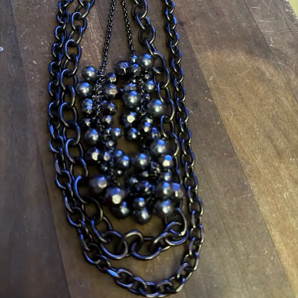 Long layered gunmetal cluster bead chain necklace Black - Image 2
