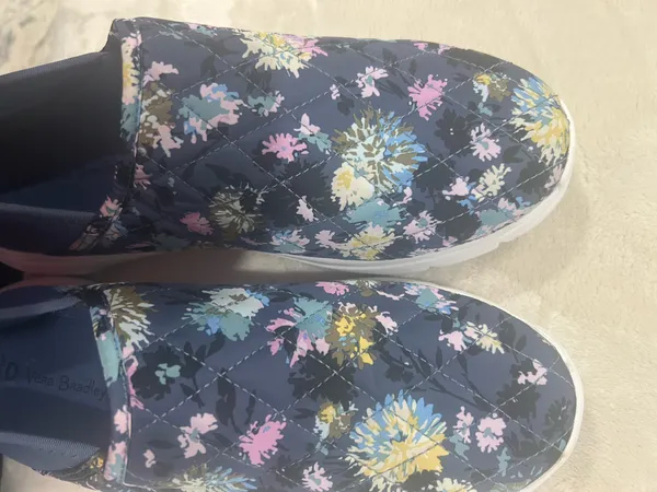 Vera Bradley Quilted Slip-Ons Size 9 - Image 2