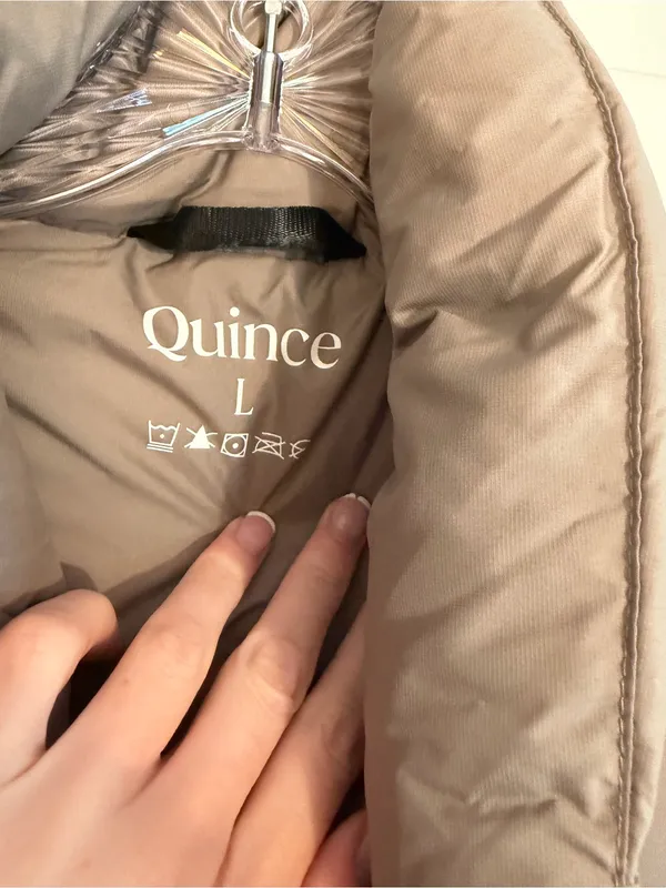 Quince Responsible Down Puffer Jacket Stone Taupe Size Large - Image 3
