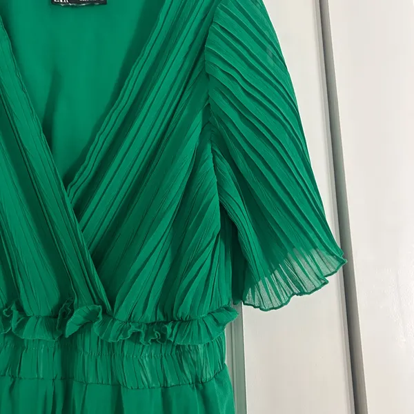 Zara pleated green dress - Image 4