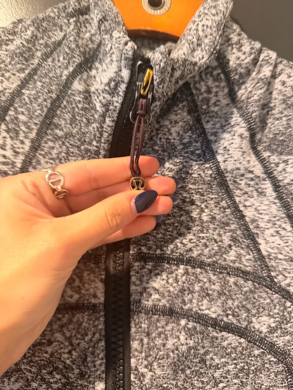 Lululemon Jacket Full-Zip - Image 3
