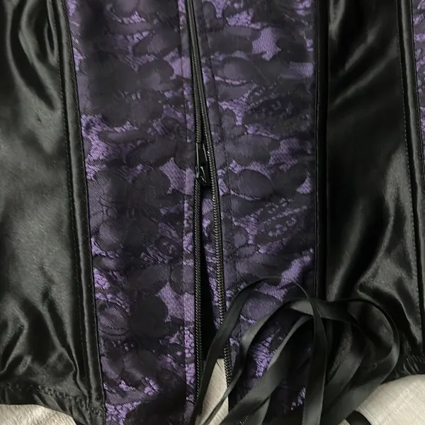Corset style top purple/black damage zipper M - Image 2
