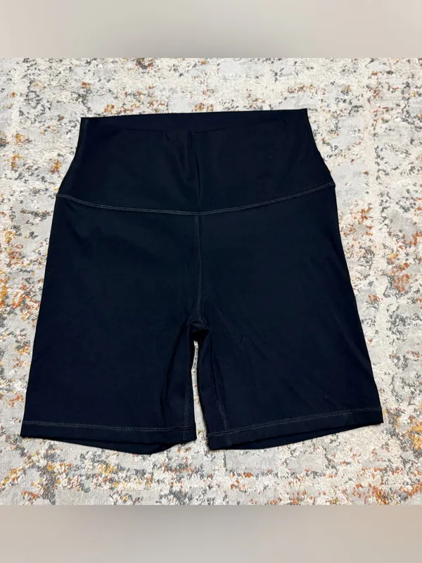 CRZ YOGA Butter Luxe High Waisted Biker Shorts Medium black - Image 2