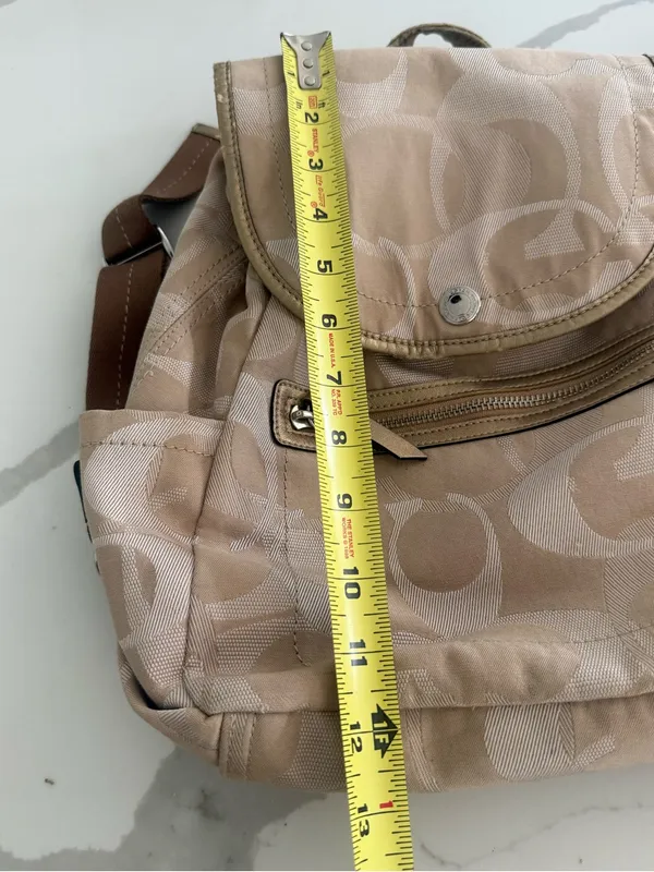 Coach Vintage Kyra Daisy Signature Backpack - Image 10