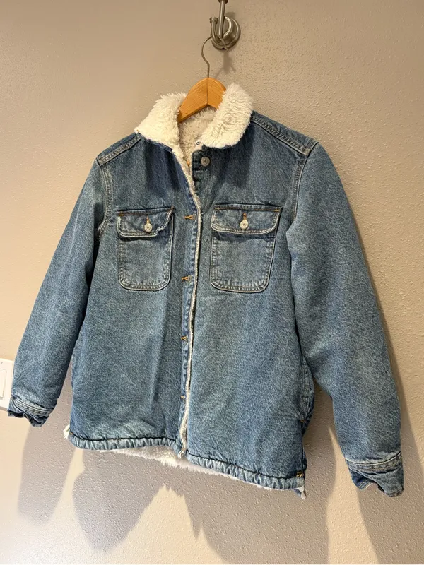 Old Navy Sherpa Lined Denim Trucker Jacket Size XS - Image 5