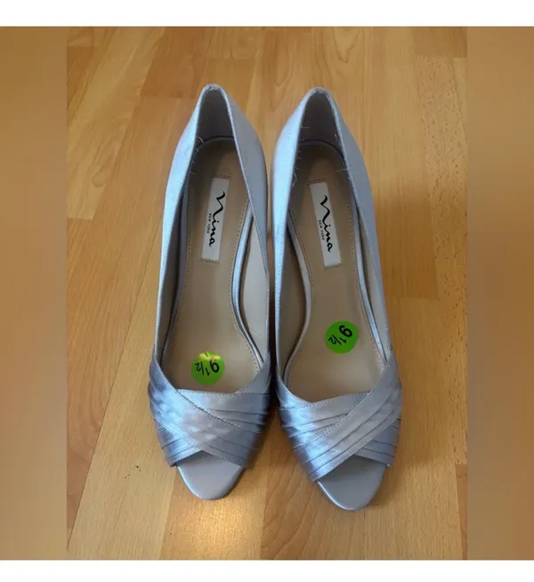 Nina contesa Women's Silver Peep-Toe Heels NEW - Image 2