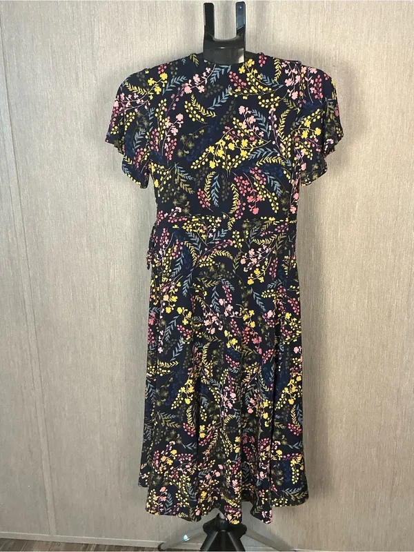 Motherhood Maternity Nursing Dress Floral Wrap Midi Dress Size Medium - Image 8