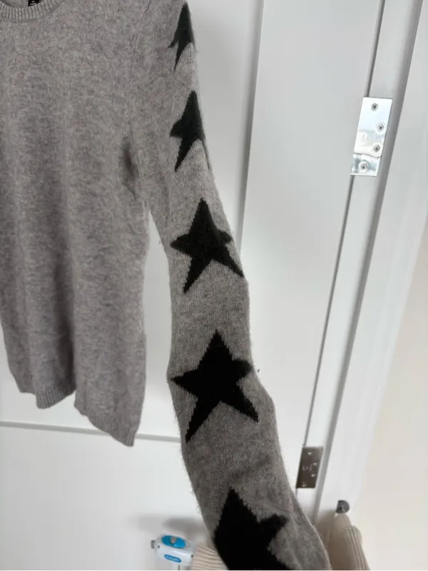 Aqua Cashmere Gray Black Star Sleeve 100% Cashmere Crew Neck Sweater Medium - Image 3