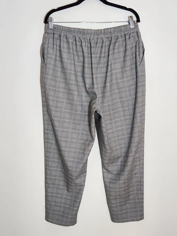 Nordstrom Rack Black and White Plaid Pull-On Ankle Pants Size Large - Image 4