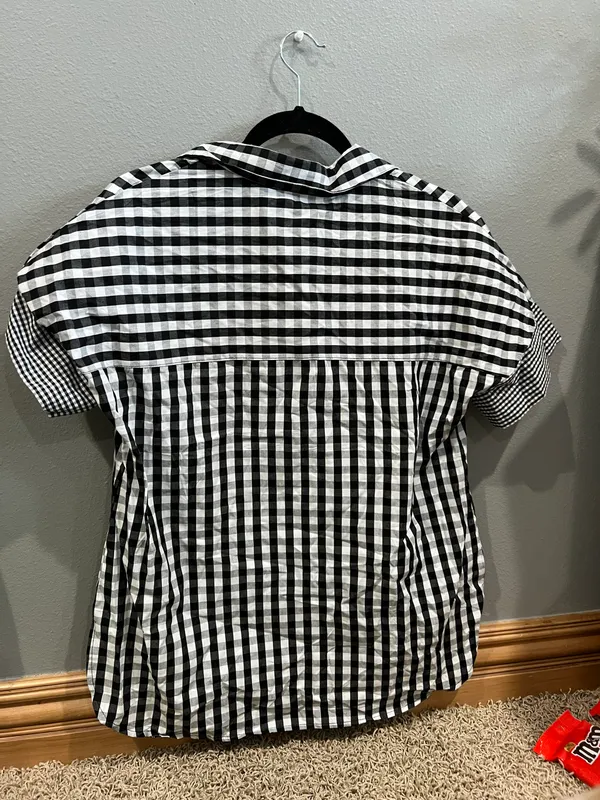 Black And White Button Up Multiple Size M - Image 2