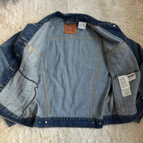 Levi’s Denim Blue Jean Jacket Women’s S - Image 3