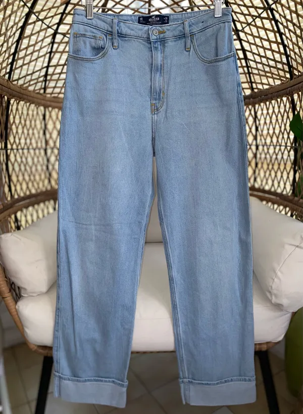 Hollister Light Wash Ultra High Rise Cuffed Dad Jeans Size 9R W29 - Image 2