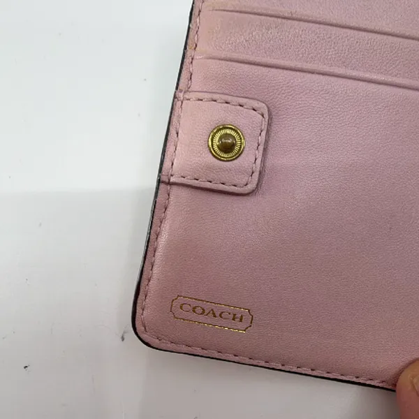Coach Beige Leather Wallet - Image 5