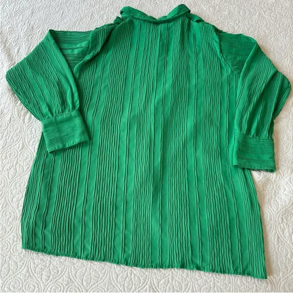 Pretty Little Thing Textured Gathered Detail Long Sleeve Shirt Dress - Image 2