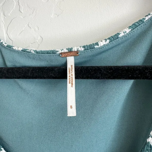 Free People | Daisy Chain Milkmaid Puff Sleeve Crop Top‎ in Green | Small - Image 4
