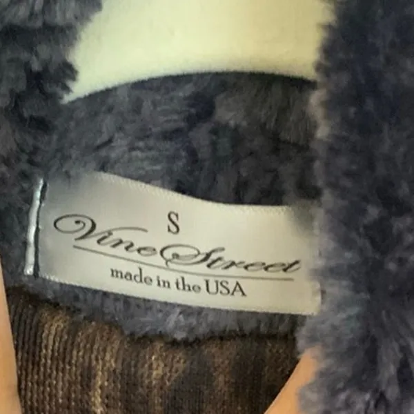 Vine‎ Street USA Faux Fur Vest size small - Image 2