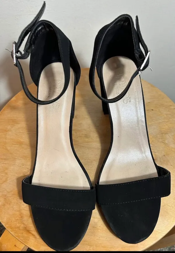 New, stylish women's shoes . Size 8. $35. - Image 2