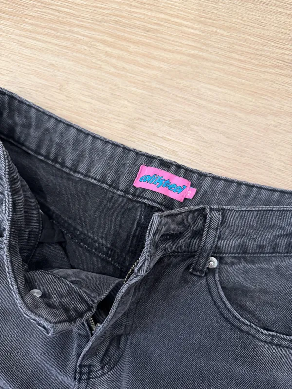 Edikted Raelynn Black Low-Rise Jeans - Image 2