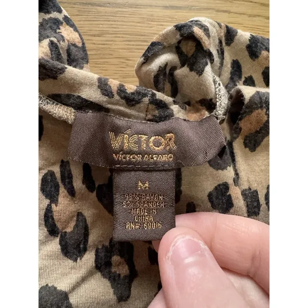 Victor Alfaro Women Size Medium‎ Open Front Top Cheetah Print Stretch Artsy City - Image 3