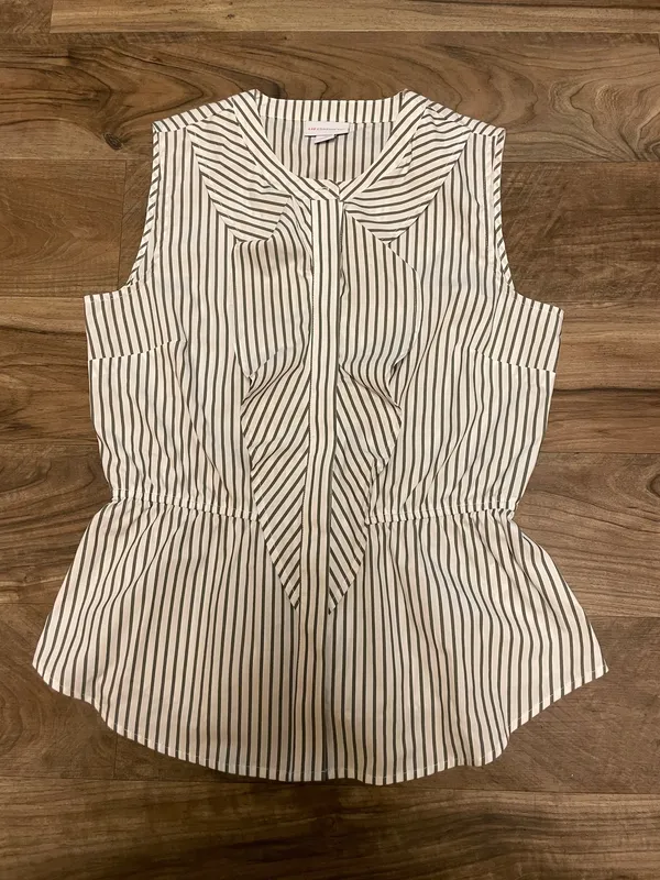 Liz Claiborne Sleeveless Olive and White Striped Peplum Cotton Top Size Small - Image 2