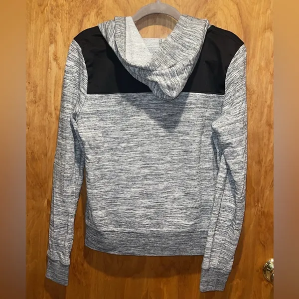 PINK vs Full Zip Gray - Image 2