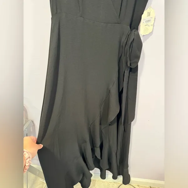 Altar’d‎ State long black vneck dress - Image 4