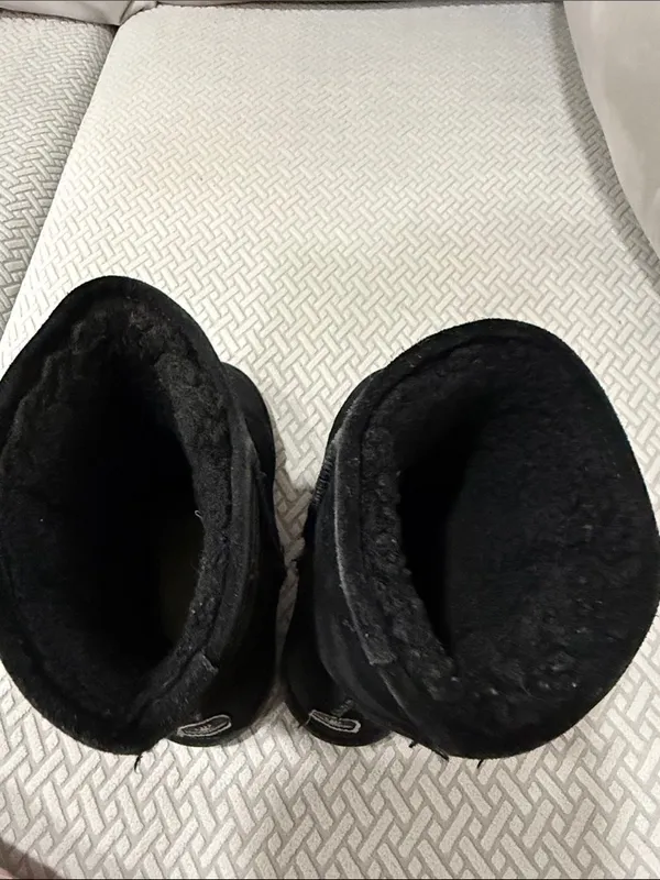 Bearpaw Black Suede Sheepskin/Wool Lined Winter Ladies 8 Boots - Image 6
