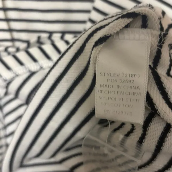 Entro White And‎ Black Stripe Top Size Small - Image 6