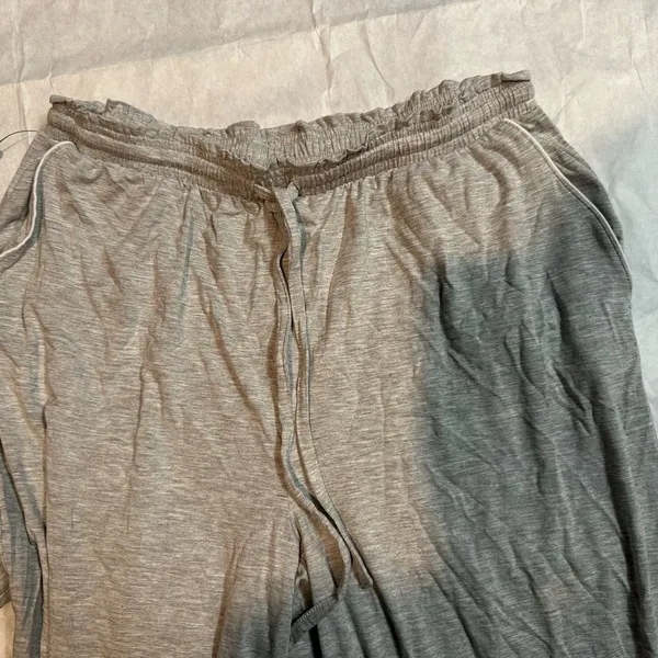 LOFT Gray Short Sleeve Pajama Top - Image 10