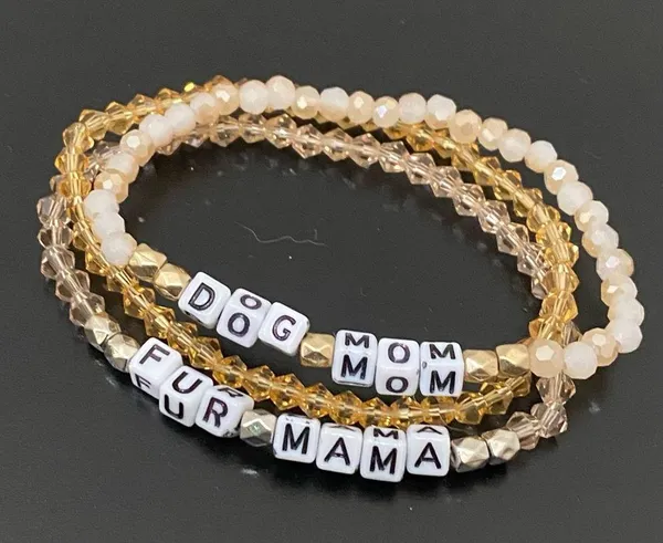 Handmade Dog Mom Fur Mama Beaded Stretchy Bracelet One Size - Image 2