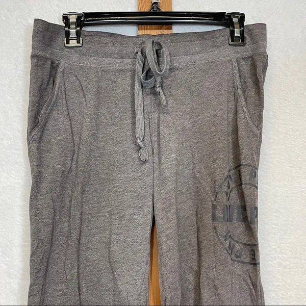Pink Victoria’s Secret Gray Mid Rise Capri Sweatpants Size‎ XS - Image 2
