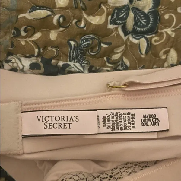 Victoria’s Secret Incredible Bralette Pink Size Medium - Image 5