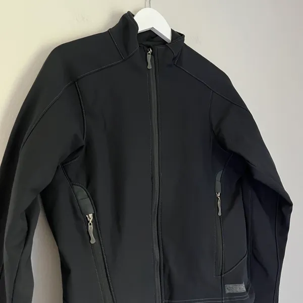 REI Women’s Softshell Fleece Lined Full Zip Hiking Jacket Black Size Medium - Image 3
