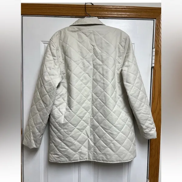 Orvis Women's Cream Quilted Puffer Coat - Image 6
