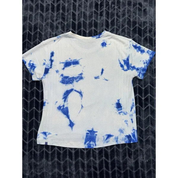 Lululemon Women's Train to Be Short Sleeve Regatta Blue Tie Dye Sz 6 - Image 4