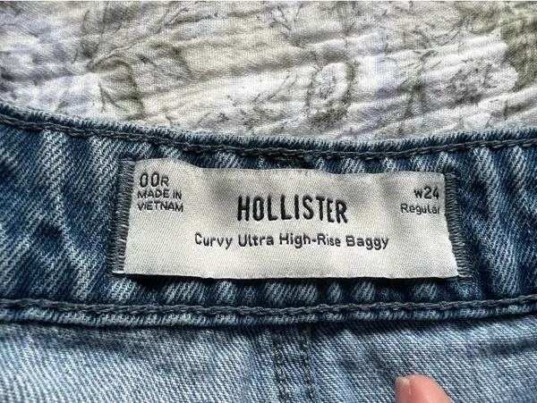 High-Rise Hollister Jeans - Image 3