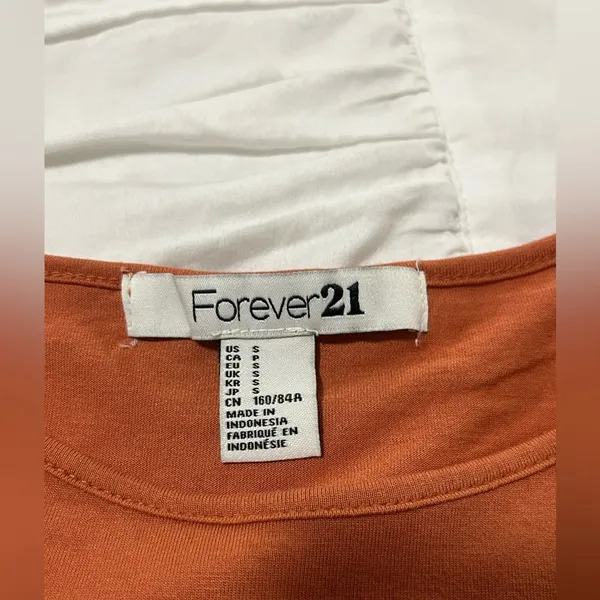Forever 21 -Burnt Orange Top with gold buttons. Size Small. - Image 2