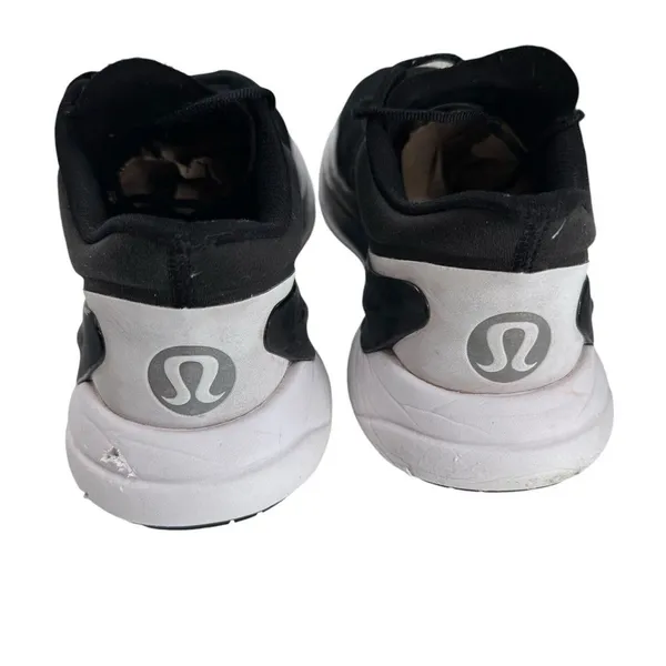 Lululemon Women's Blissfeel Run Black/Black/White Runnings‎ Sneakers Size 9.5 - Image 4