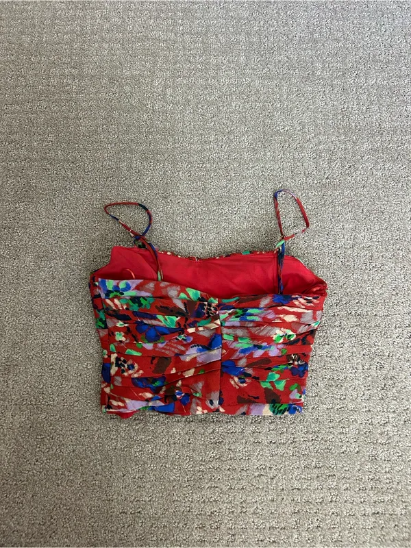 Zara Women's Red Floral Ruched Spaghetti Strap Crop Top Size XS - Image 3