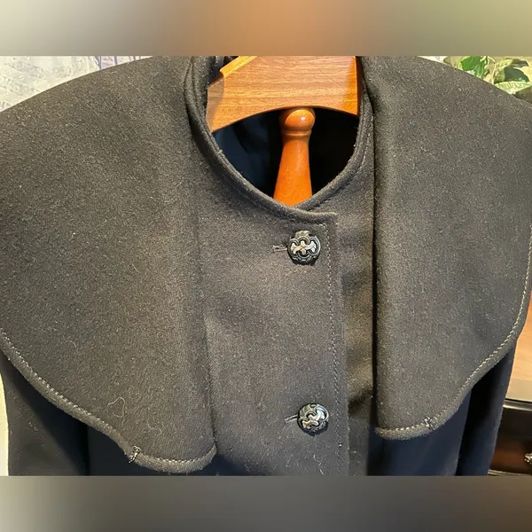 Vintage Classic Black Women’s Wool Coat with Oversized Collar Cape May fit Sz XL - Image 2
