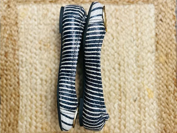 Tory Burch Reva Navy Blue White Striped Snake Skin Embossed Logo Ballet Flat 6.5 - Image 6