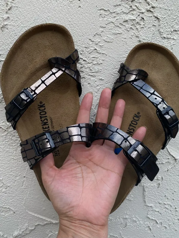 Birkenstock Women's Mayari Microfiber Gator Gleam Black Sandals EU-41 US-10 - Image 9