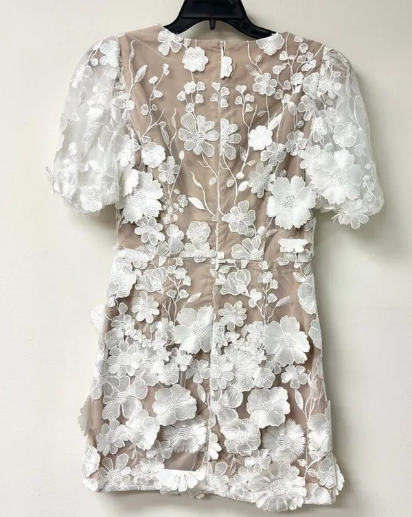 Elliatt Zayla Zayla 3D Floral Puff Sleeve Mini Dress White / Nude Women's Size M - Image 3