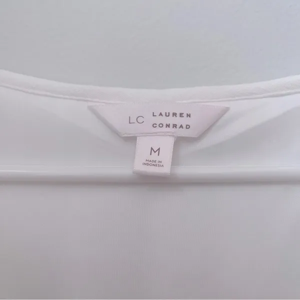 Lauren Conrad White Dress with Tie Belt Size Medium - Image 4