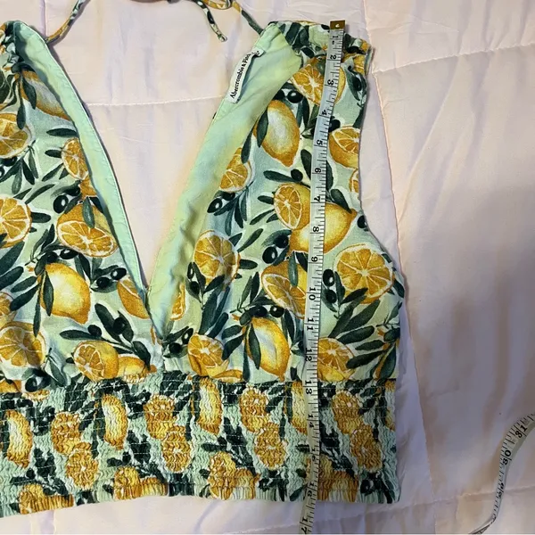 Abercrombie & Fitch Linen Blend Lemon V Neck Cropped Tank Top - Image 5