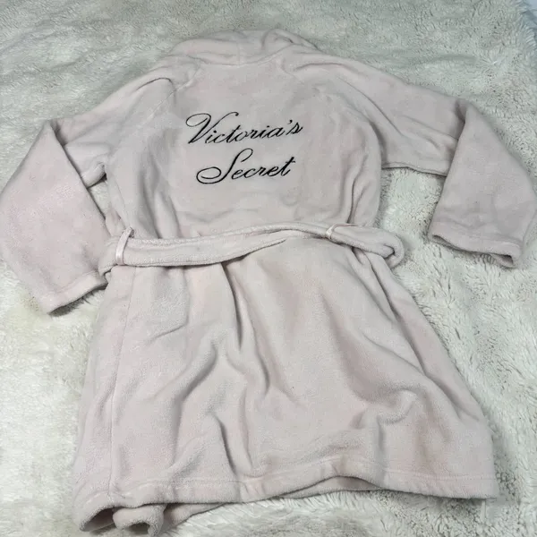 Victoria’s Secret Soft Pink Robe | Plush Cozy Robe | M/L - Image 2