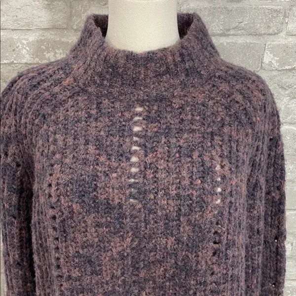 Madewell Pointelle Mockneck Chunky Knit Sweater in Heathered Eggplant - Image 3