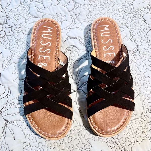 Musse & Cloud Black Suede Crisscross Platform Slide Sandals Sz 41 US 10 🧡 - Image 2