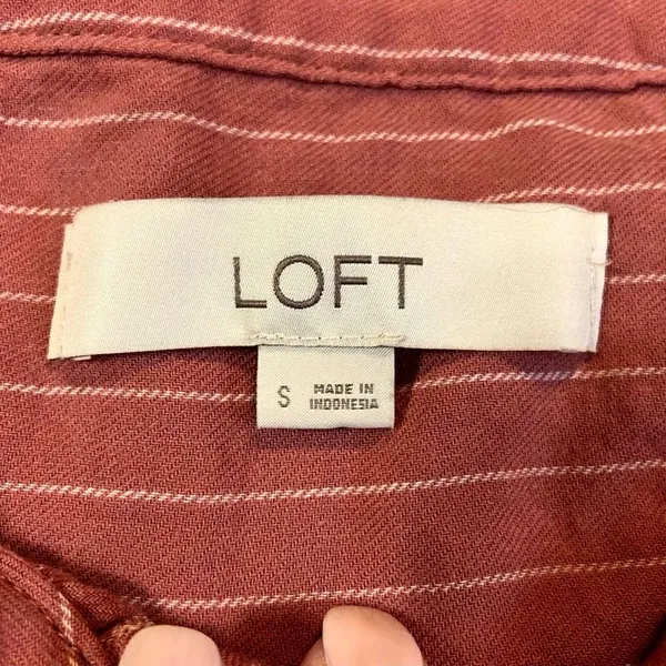 Loft Women’s Button Down Long Sleeve Blouse Pink White Size Small - Image 8